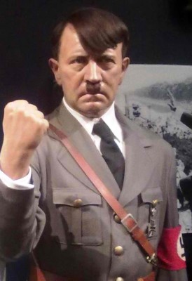 Adolf_Hitler_Wax_Statue_in_Madame_Tussauds_London.jpg